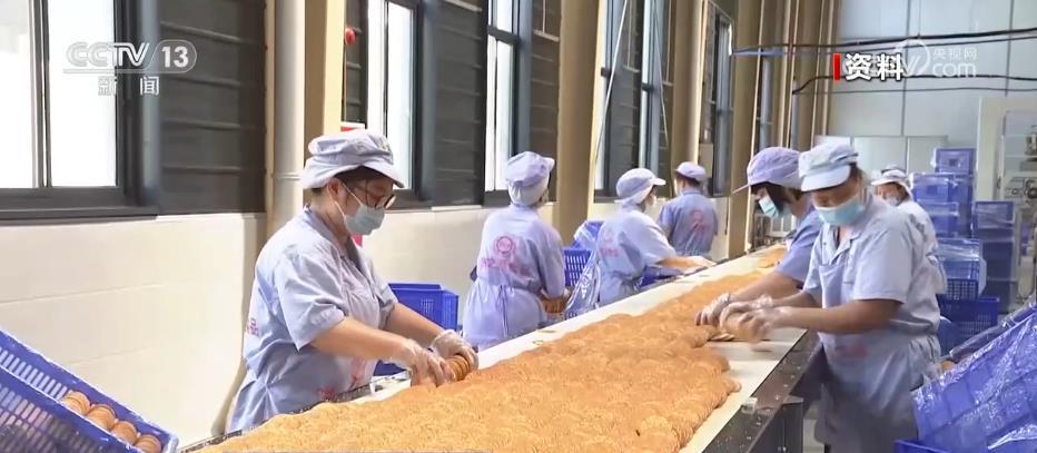 2022年积极财政政策提升效能保障和改善民生支持经济恢复发展