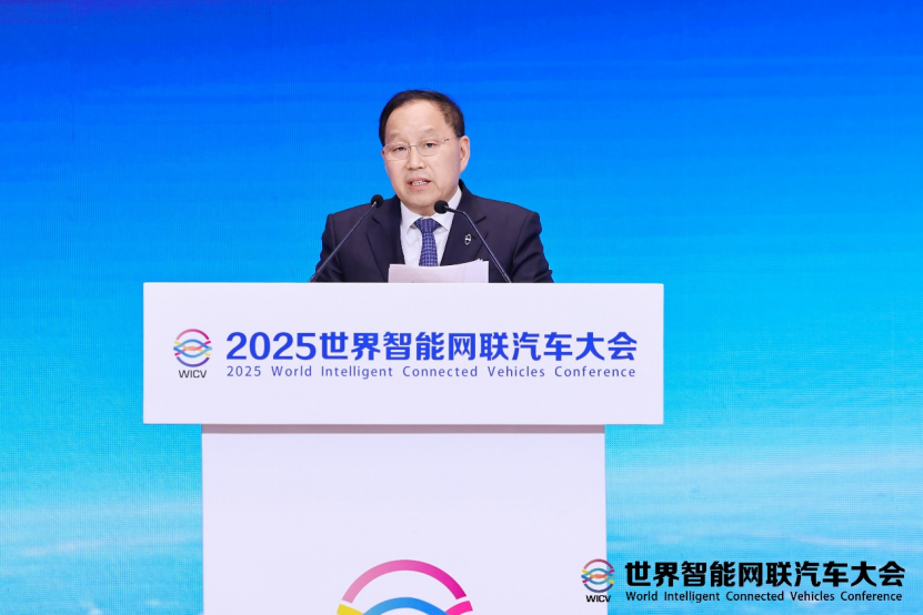 2025世界智能网联汽车大会开幕赛力斯张兴海:安全是最大的豪华