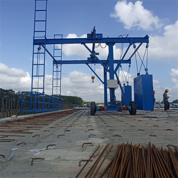 防撞墙模板台车是什么?听矿丰路桥详细讲解