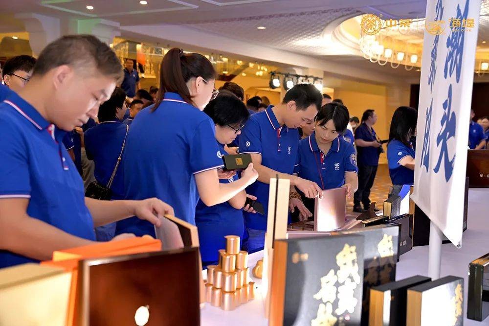 曾经的“老味道”,如今重装出发,茶行业巨轮将驶向何方?