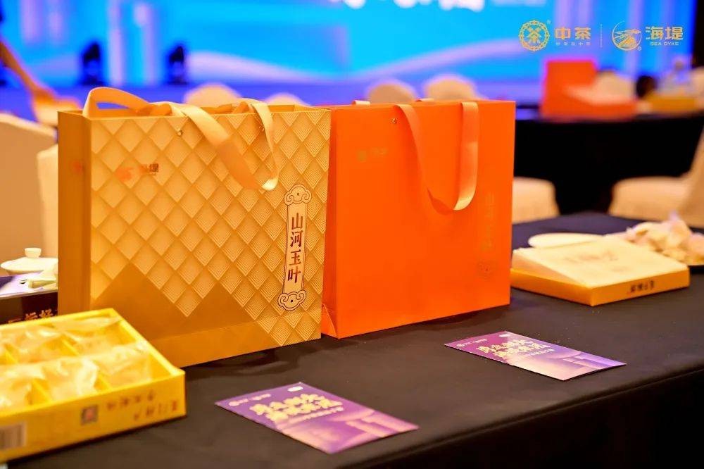 曾经的“老味道”,如今重装出发,茶行业巨轮将驶向何方?