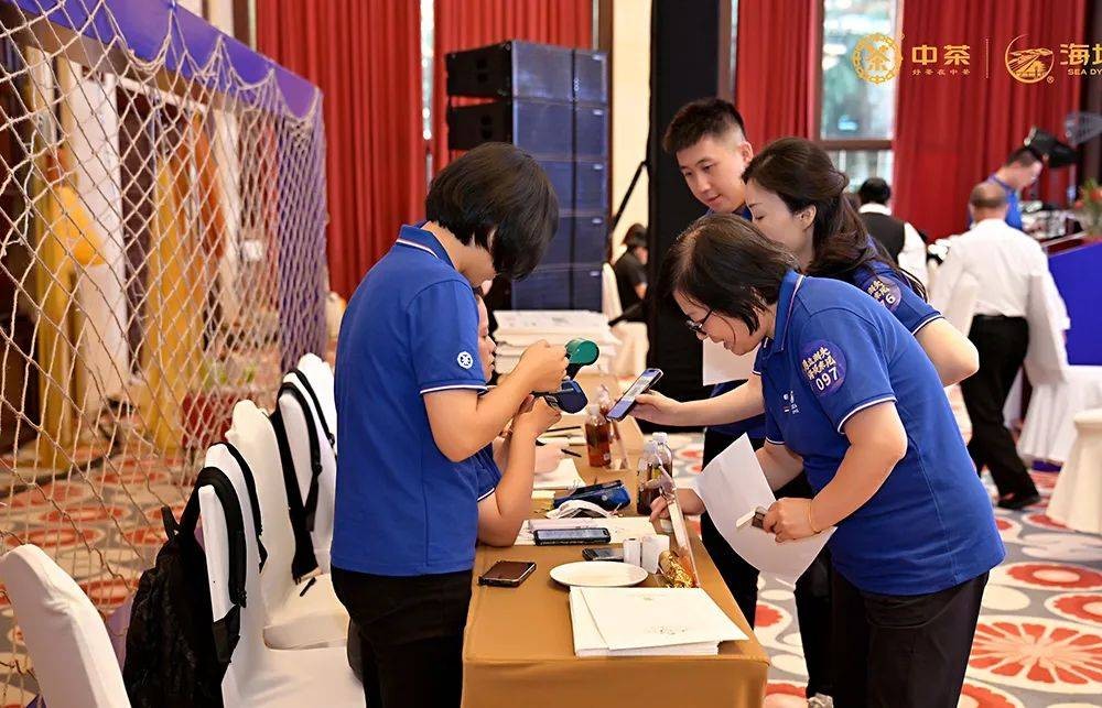 曾经的“老味道”,如今重装出发,茶行业巨轮将驶向何方?