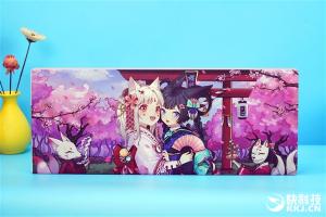 ikc210fox樱桃红轴键盘还拥有2级支架3向插座4级键帽等人体工程学设计